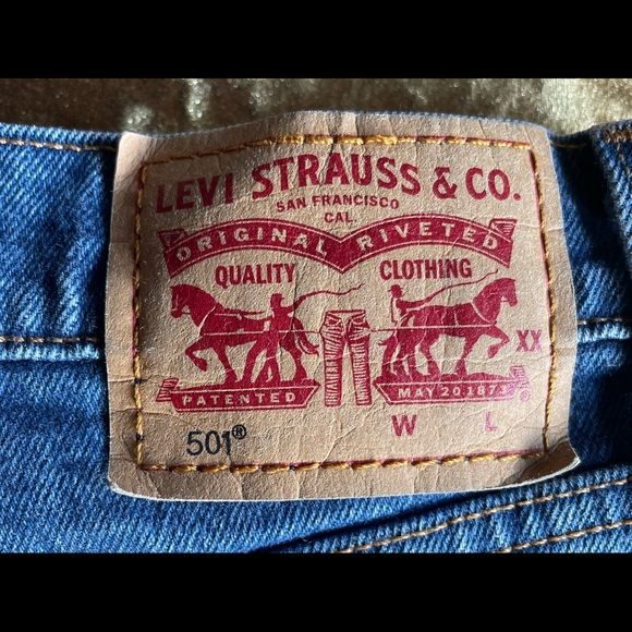 Levi’s 501 - Denim Cutoff Shorts - Size 28 - Picture 8 of 8